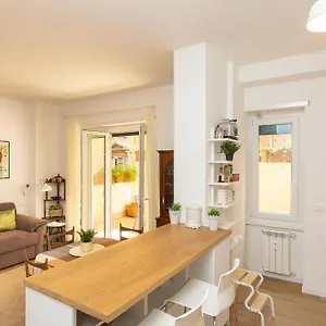 In - Annietta Apartment