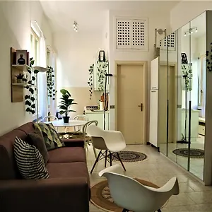 la-casa-delle-meraviglie-navigli-edition.italymilanhotels.net/